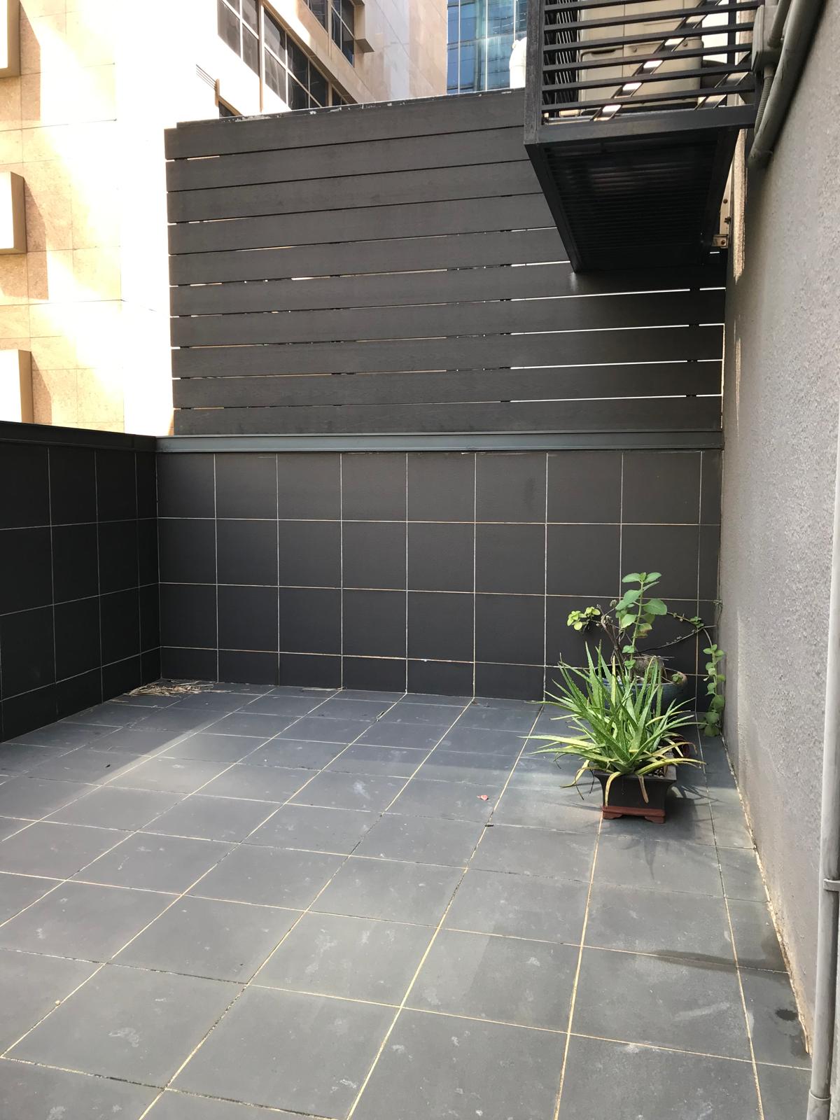 中環機利文新街14-16號 - carouse